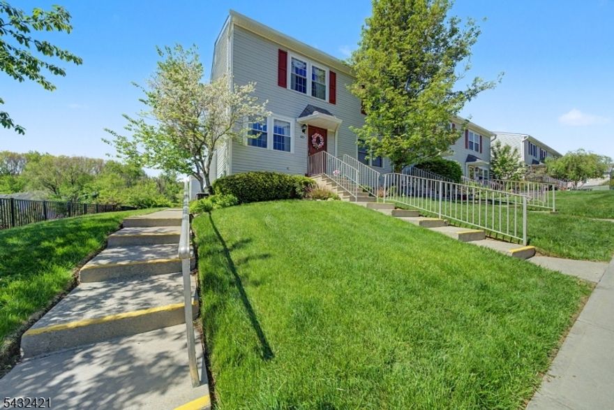 Charming one bedroom townhouse In Oak Hill is ready for it's new owner. Beautifully maintained with lots of updates...including new windows...new bathroom..newer appliances...a brand new heating & air conditioning unit to be installed prior to closing. Enjoy low maintenance living with easy access to shopping..dining...and  only minutes to Rt 80 exit 19!