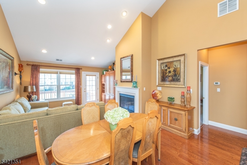 Four Seasons - Residential