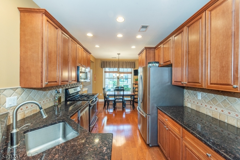 Four Seasons - Residential