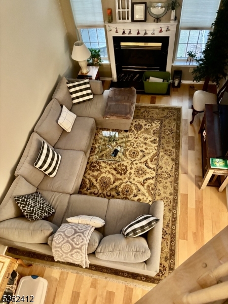 Jade Mountain - Residential Lease