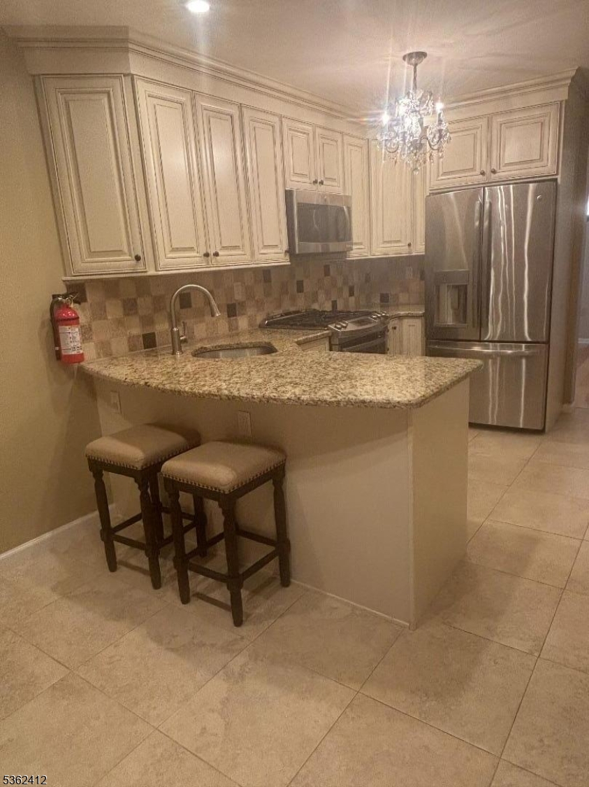 Jade Mountain - Residential Lease