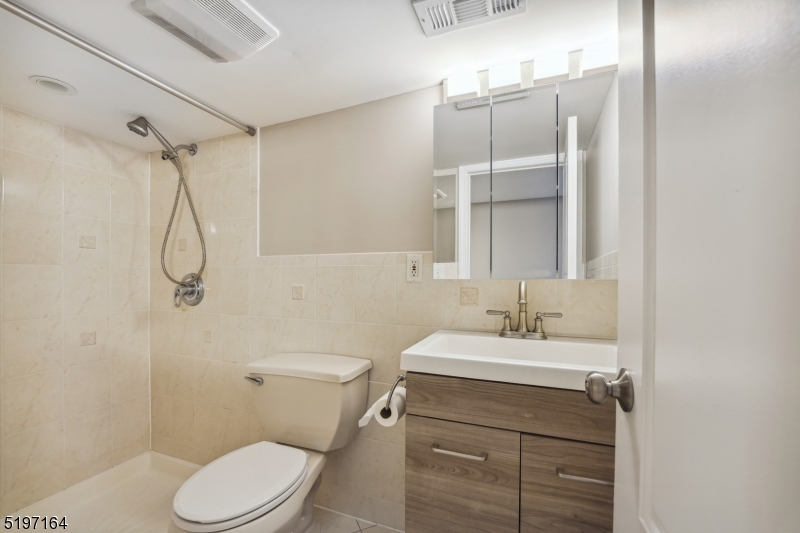 North Ave - Residential Lease