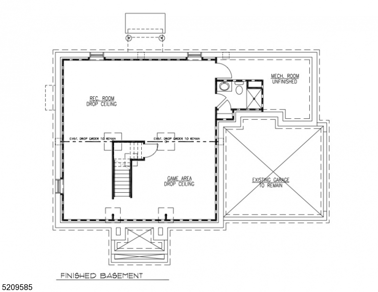 Main image without alt text