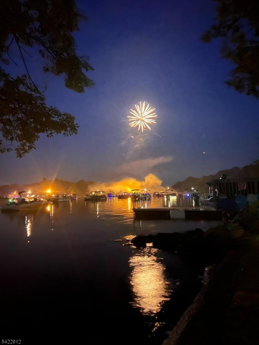 Upper Greenwood Lake - Residential