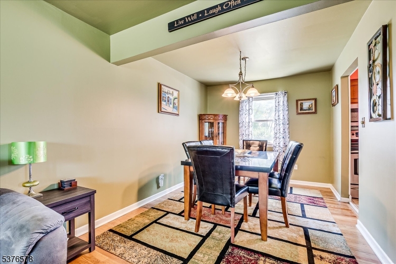 South Plainfield Boro, New Jersey 07080, United States, 3 Bedrooms Bedrooms, ,2 BathroomsBathrooms,Residential,Pending,185467