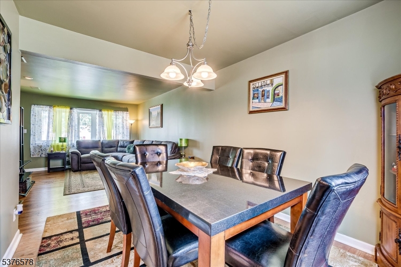 South Plainfield Boro, New Jersey 07080, United States, 3 Bedrooms Bedrooms, ,2 BathroomsBathrooms,Residential,Pending,185467