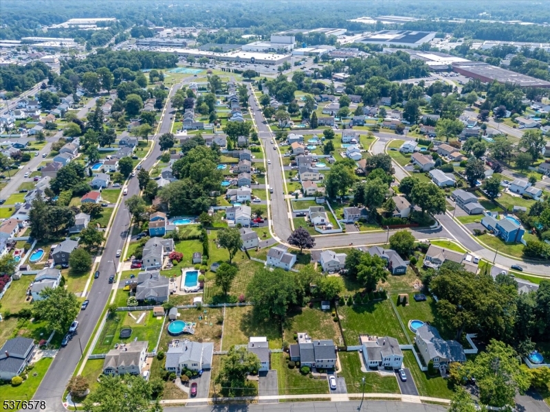 South Plainfield Boro, New Jersey 07080, United States, 3 Bedrooms Bedrooms, ,2 BathroomsBathrooms,Residential,Pending,185467