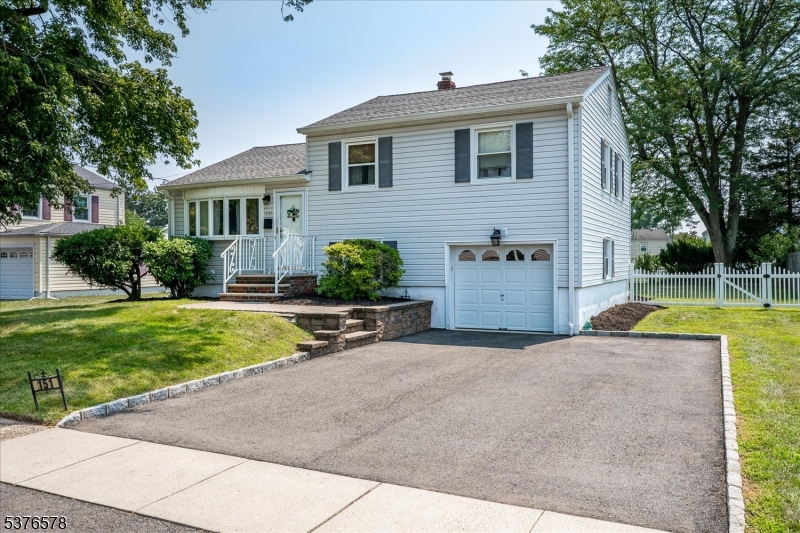 South Plainfield Boro, New Jersey 07080, United States, 3 Bedrooms Bedrooms, ,2 BathroomsBathrooms,Residential,Pending,185467