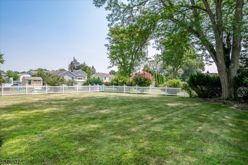 South Plainfield Boro, New Jersey 07080, United States, 3 Bedrooms Bedrooms, ,2 BathroomsBathrooms,Residential,Pending,185467