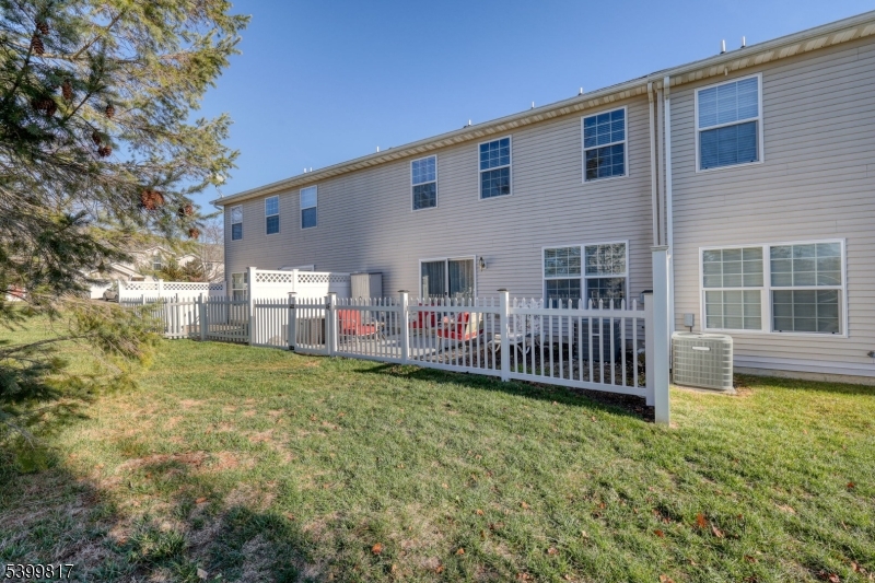 Ridgefield Commons - Residential