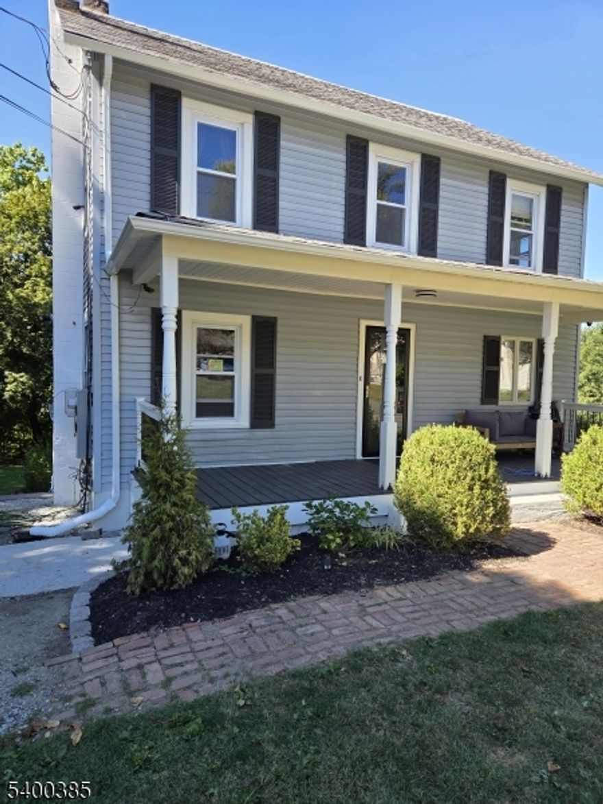 newly renovated two bedroom apartment ,easy access to rt 23 ,shopping and more