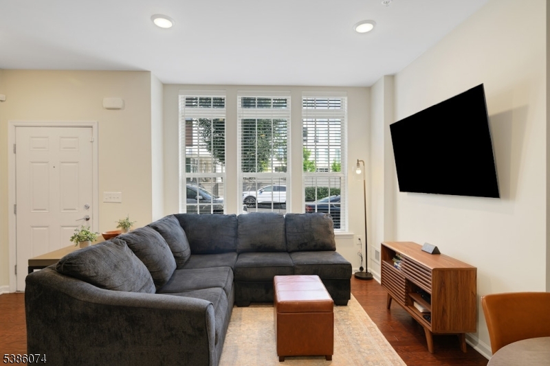 Somerville Station - Residential