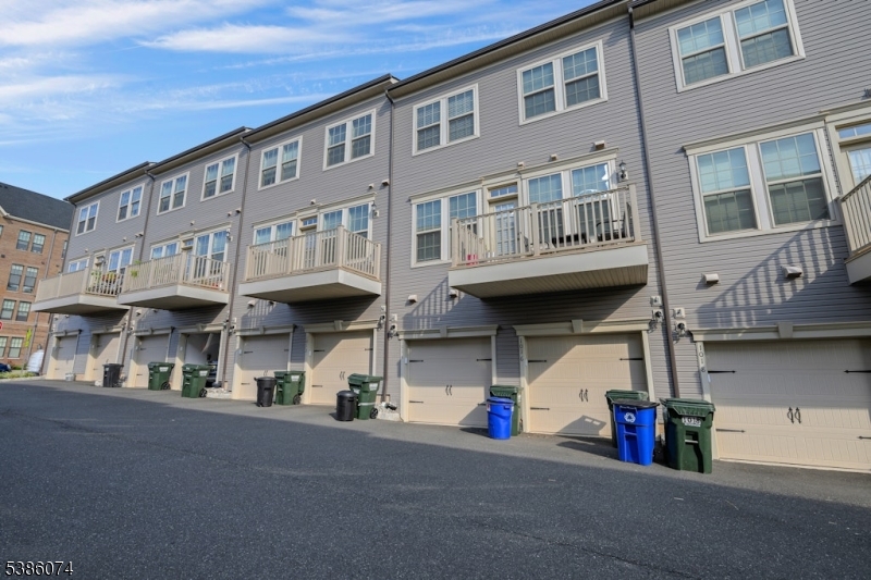 Somerville Station - Residential