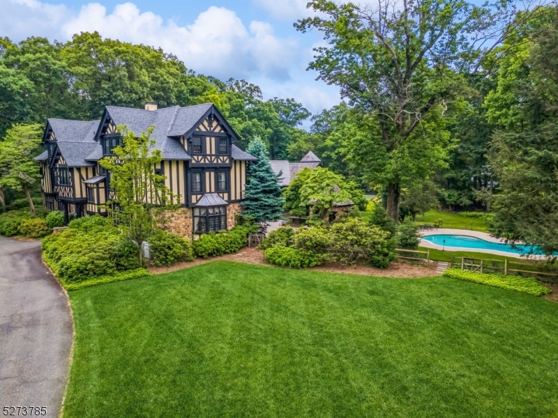 131 Rensselaer Rd