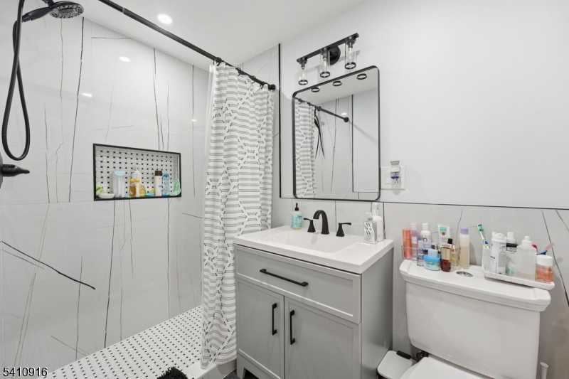 Polonaise - Residential