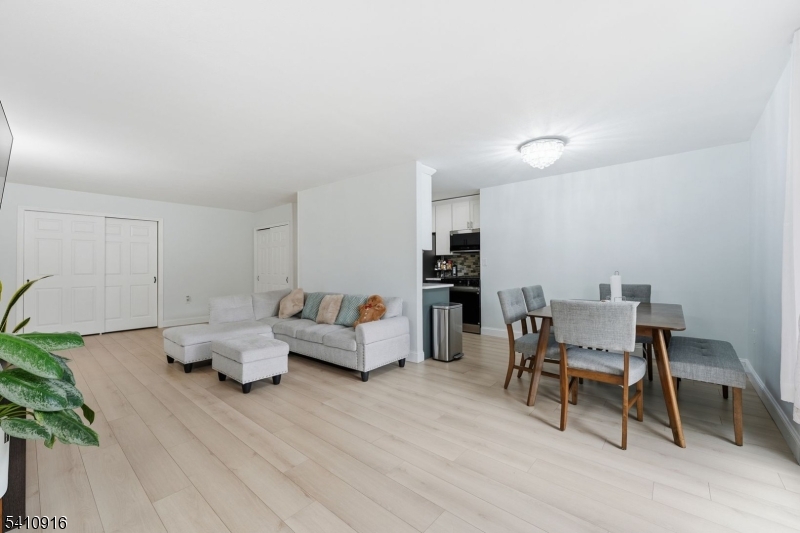 Polonaise - Residential