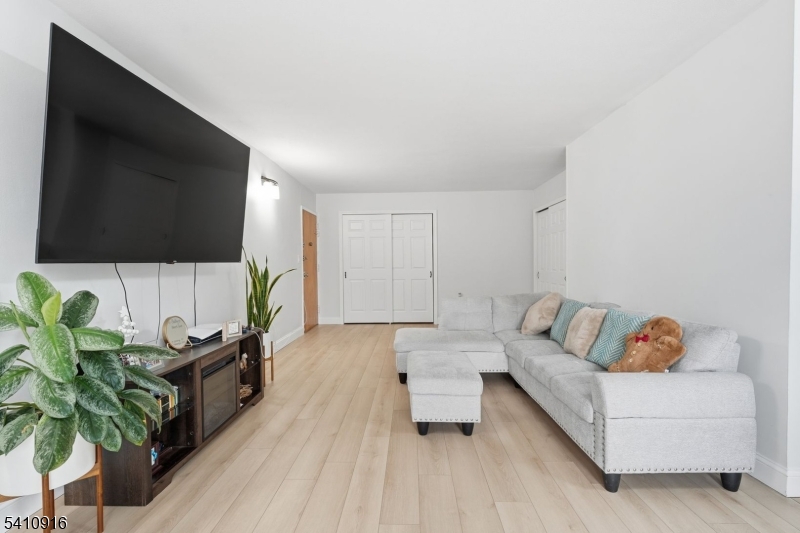 Polonaise - Residential