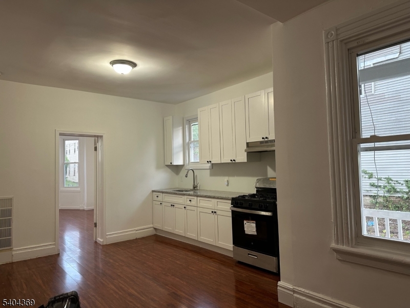 Photo 1 of 6 — 247 S 8Th St 1, Newark City, NJ 07103