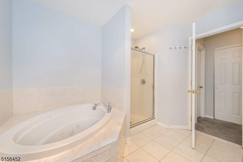 Boulder Ridge - Residential Lease