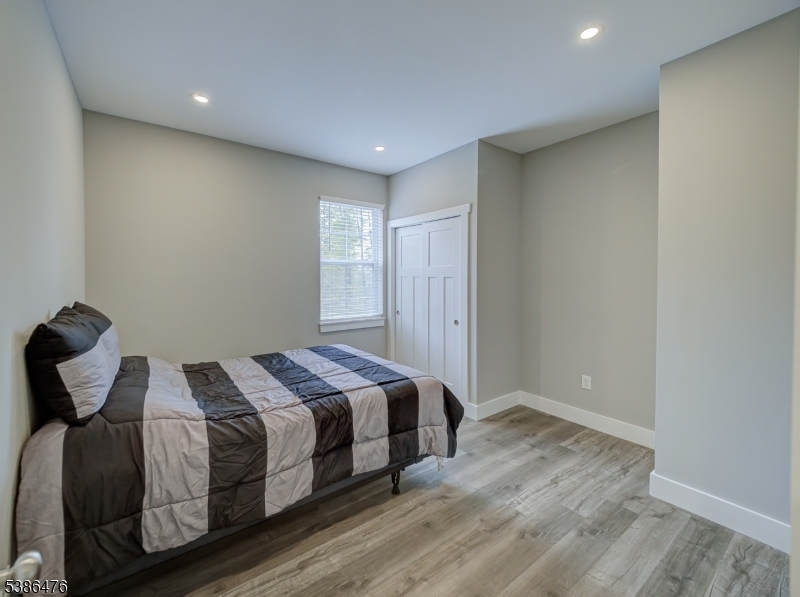 Ballantine Woods - Residential