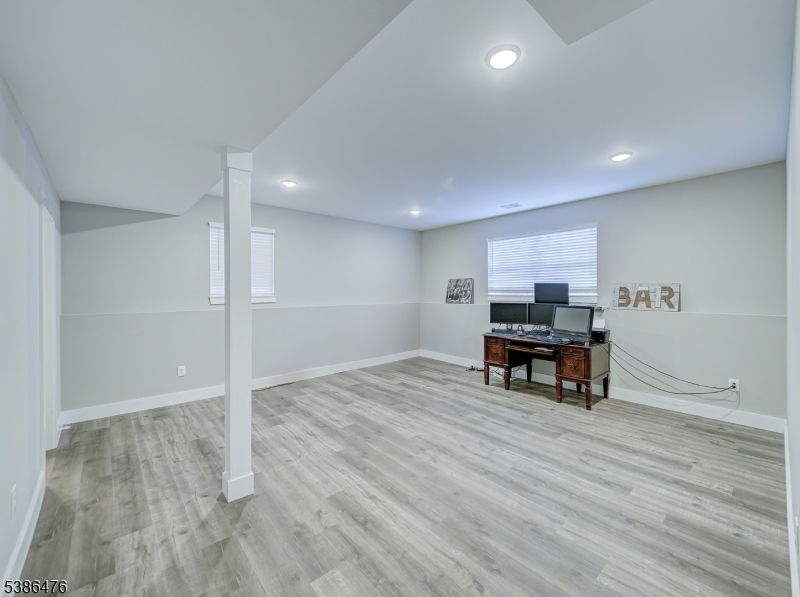 Ballantine Woods - Residential