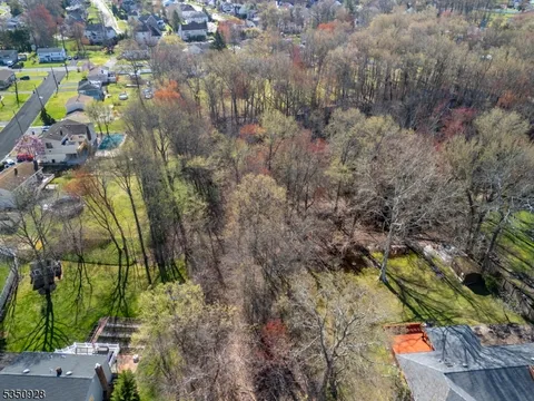 MLS: 3956830