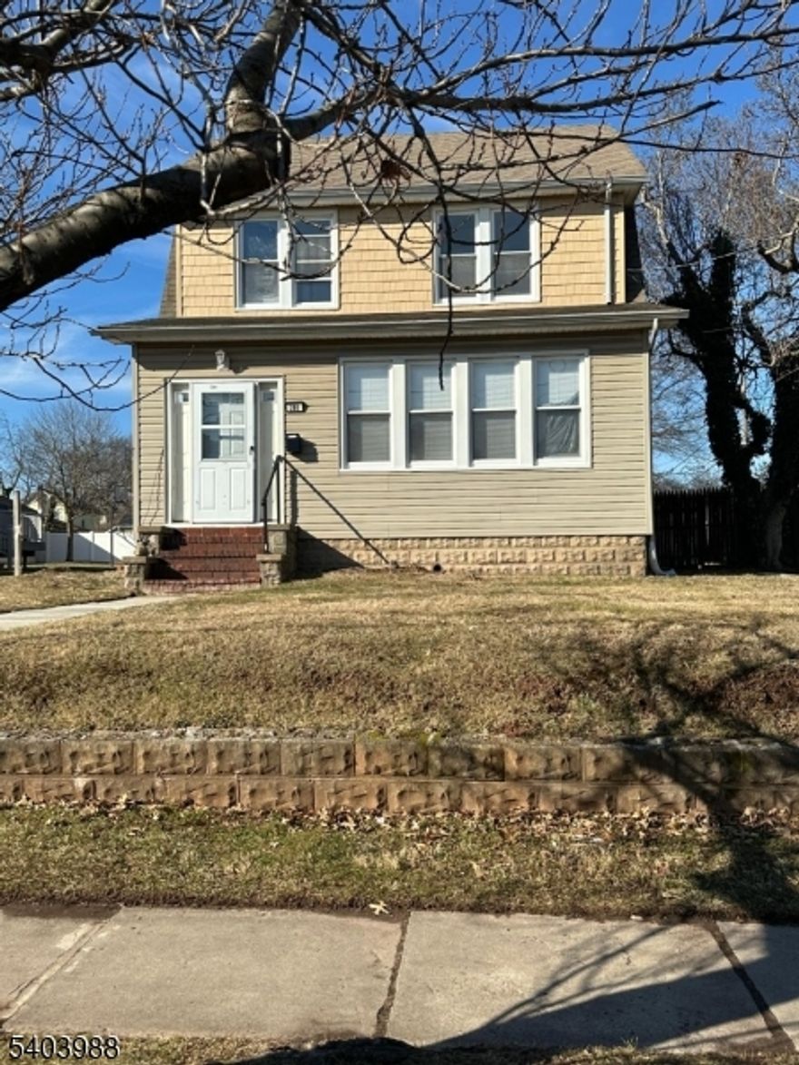 Fully renovated three bedroom with great finishes that boasts all large rooms and so much more. Located in the midst of all amenities like shopping, transportation. Nice corner lot and loads of living space. A true must see!!