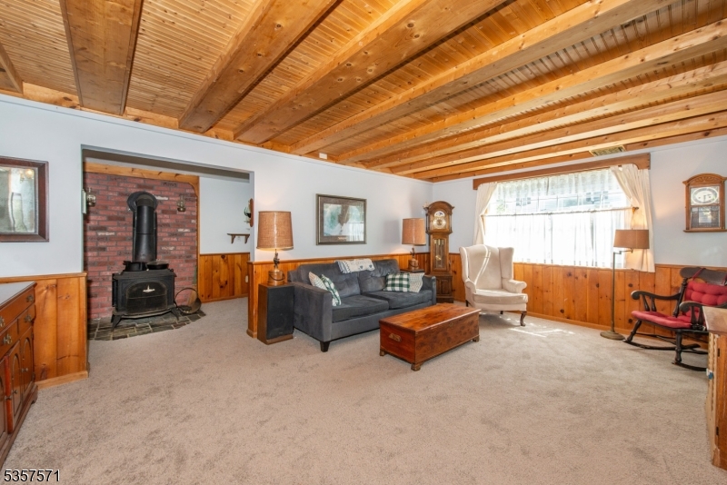 33 Embury Pl