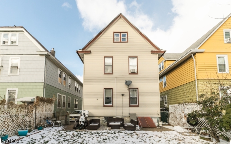 Lakeview - Residential Income