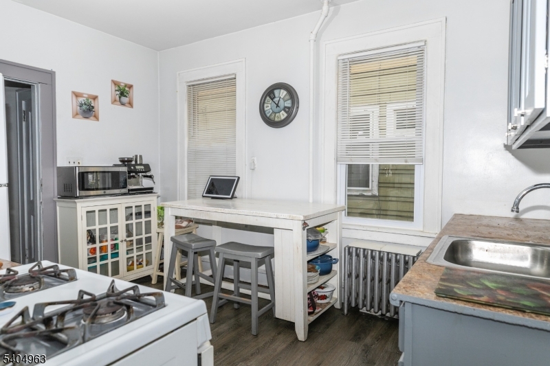 Lakeview - Residential Income