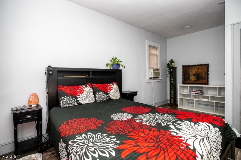 Lakeview - Residential Income