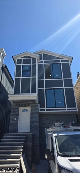 Photo 1 of 11 — 337 Court St, Elizabeth City, NJ 07206