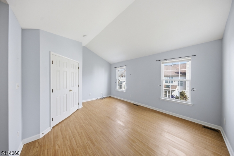 Greenwich Chase - Residential