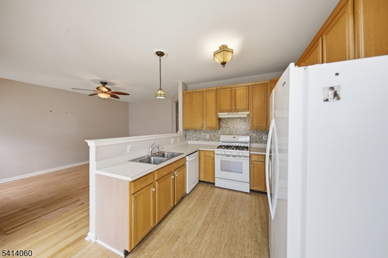 Greenwich Chase - Residential