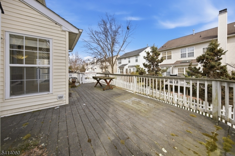 Greenwich Chase - Residential