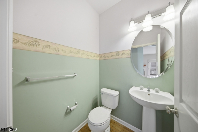 Greenwich Chase - Residential