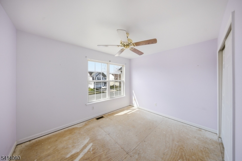 Greenwich Chase - Residential