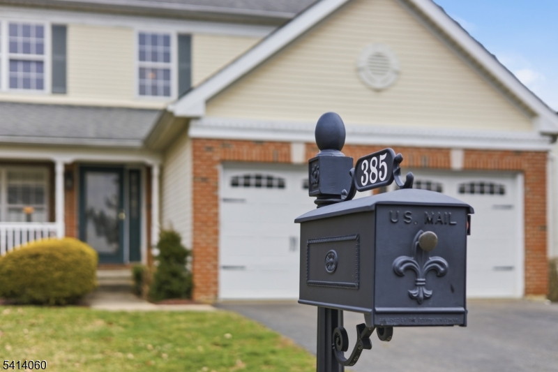 Greenwich Chase - Residential