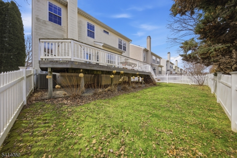 Greenwich Chase - Residential