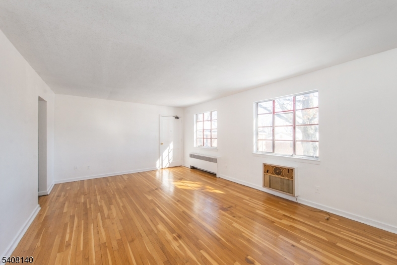 Troy HIlls of Springfield - Residential