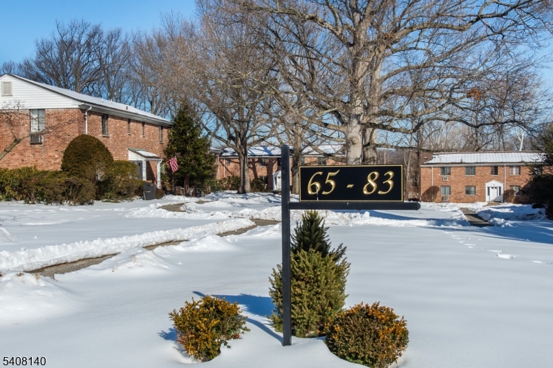 Troy HIlls of Springfield - Residential