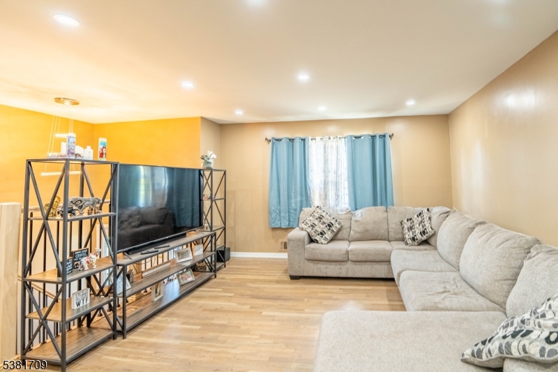 Kenwood Village - Residential