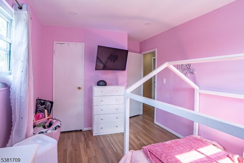 Kenwood Village - Residential