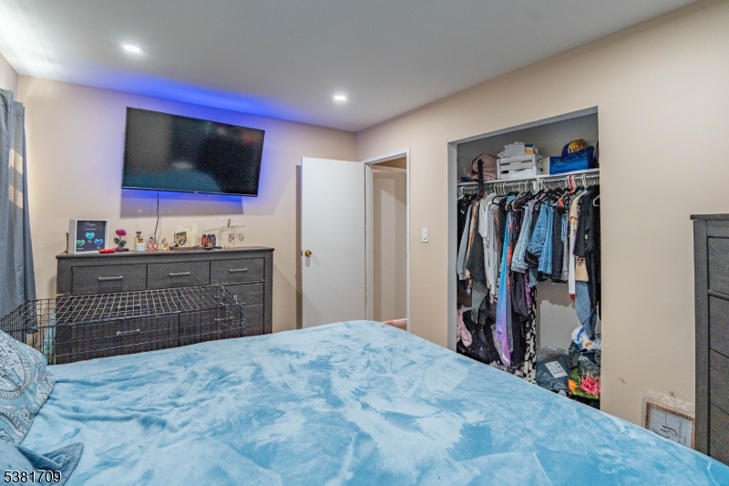 Kenwood Village - Residential