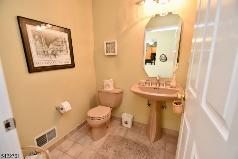 SEASONS GLEN - Residential