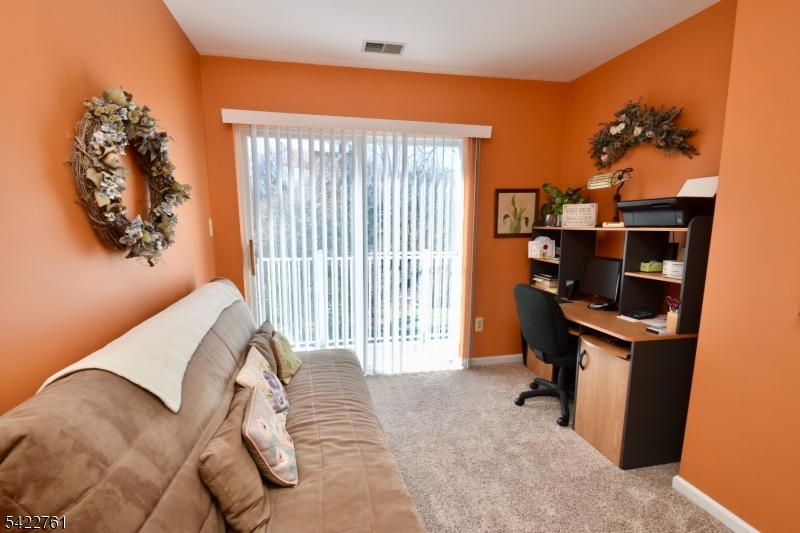 SEASONS GLEN - Residential