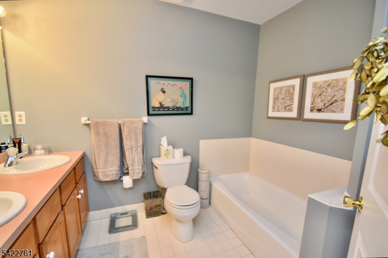 SEASONS GLEN - Residential