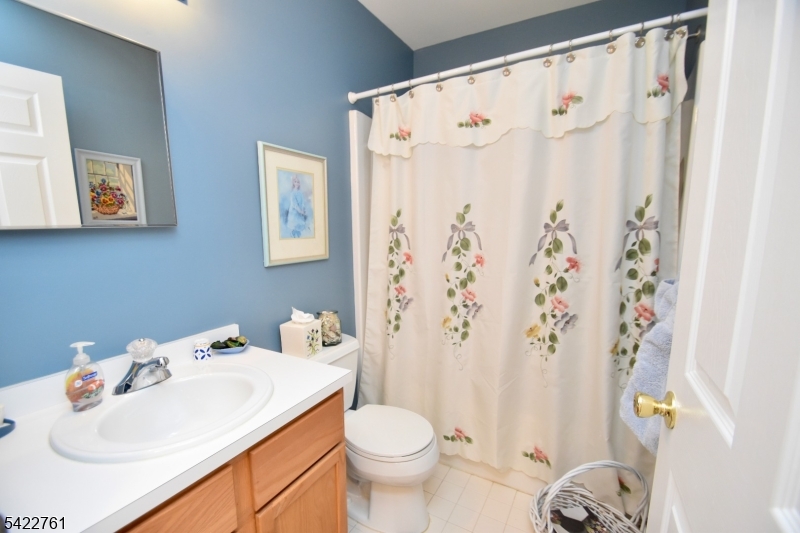 SEASONS GLEN - Residential