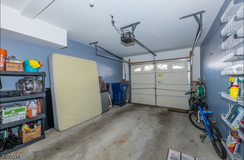 Oak Point - Residential