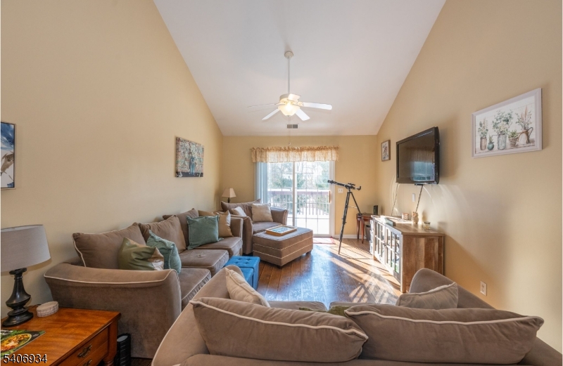 Oak Point - Residential